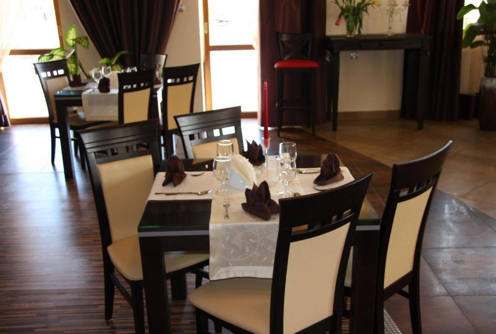 Hotel Wasik Krogulcza Extérieur photo