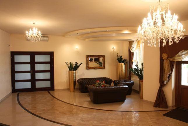 Hotel Wasik Krogulcza Extérieur photo